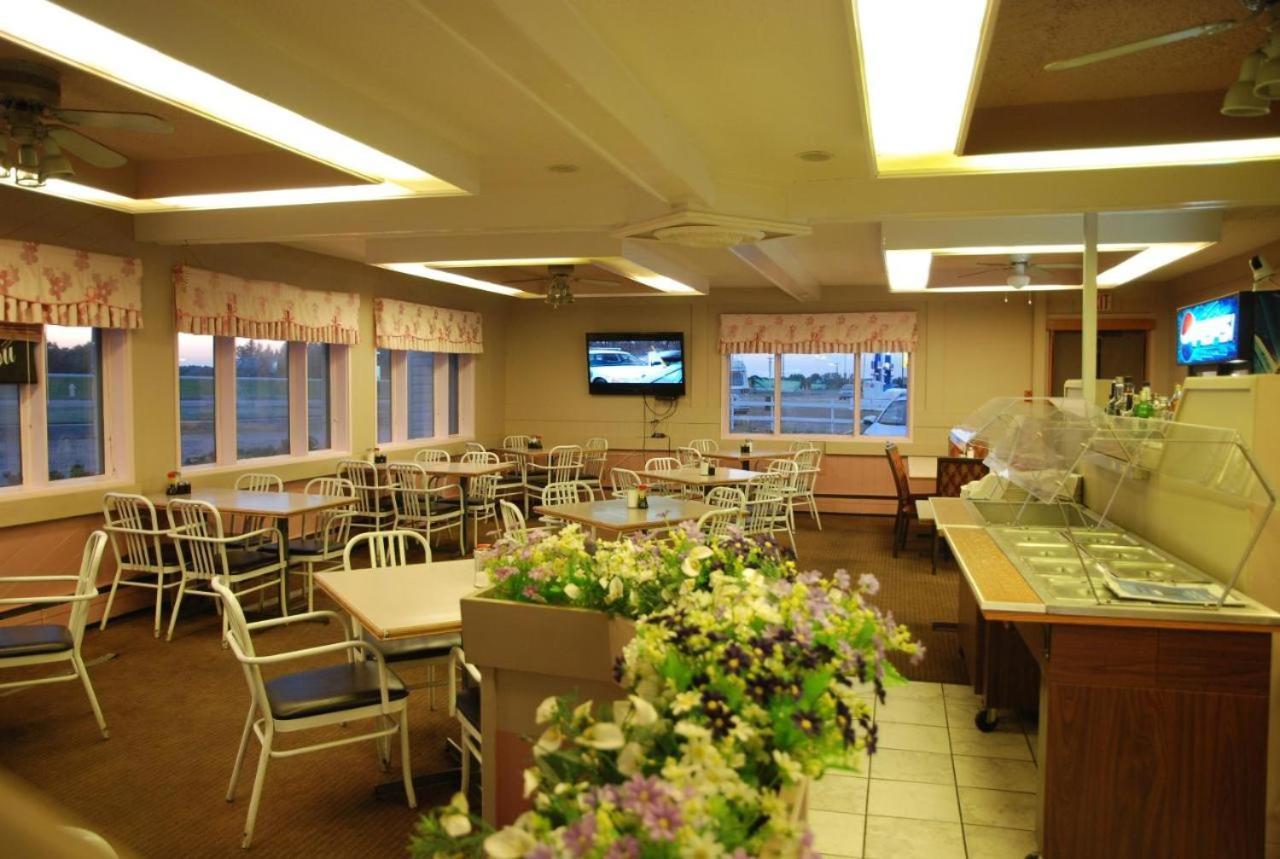 Country Garden Inn & Restaurant Smoky Lake Dış mekan fotoğraf
